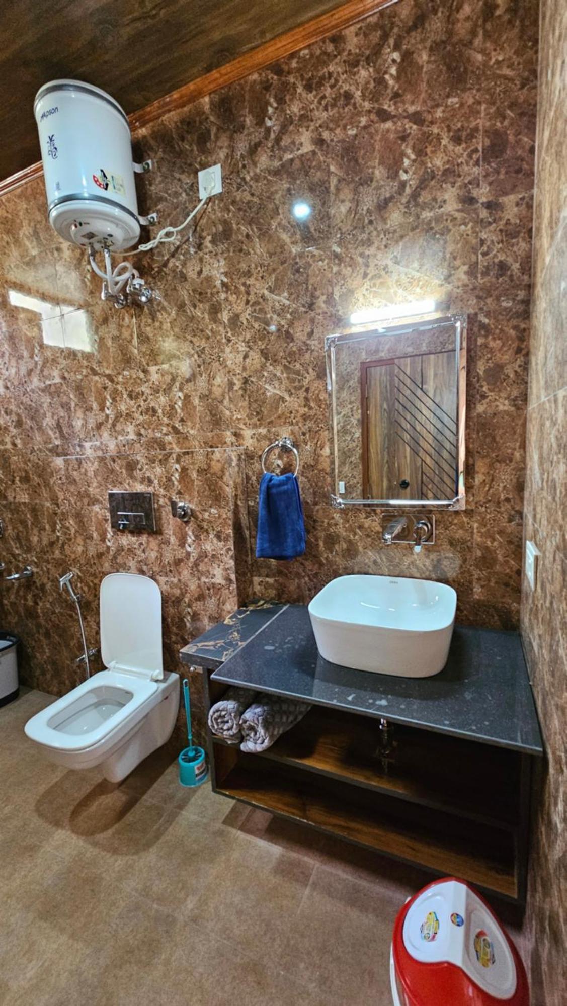 Hotel On The Rocks Kasauli Exterior foto